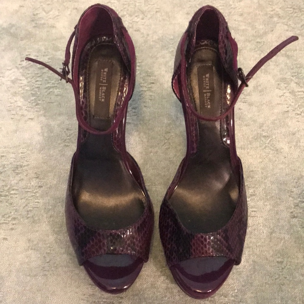 White House Black Market heels 8 purple
